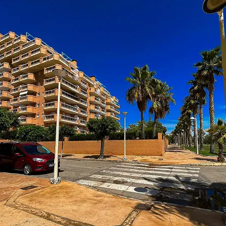 Beachfront Family Retreat, Marina D'or Апартаменты