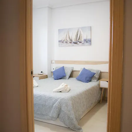 Beachfront Family Retreat, Marina D'or Apartamento