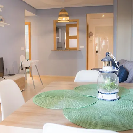 Beachfront Family Retreat, Marina D'or Apartamento