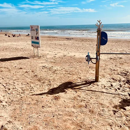 Apartamento Beachfront Family Retreat, Marina D'or